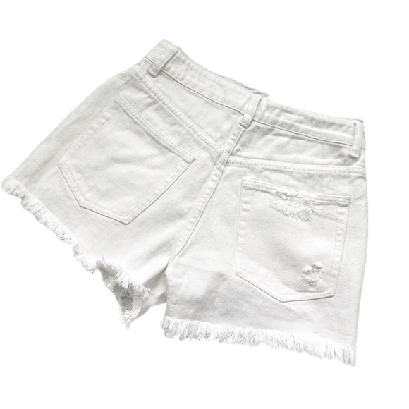 BNWOT Mindy Mae Market white Denim Shorts - Picture 2 of 4